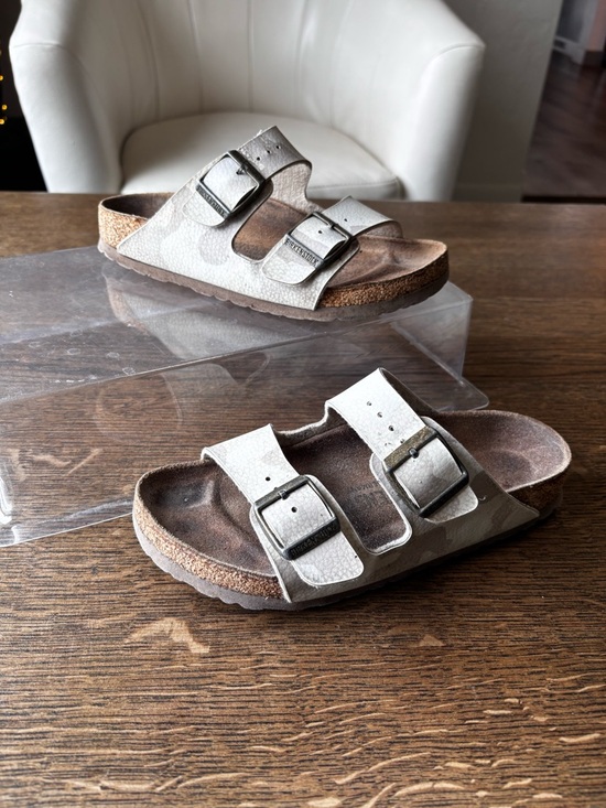 Birkenstock Shoes - Birkenstock Arizona Off White Sandals EU 35 Distressed